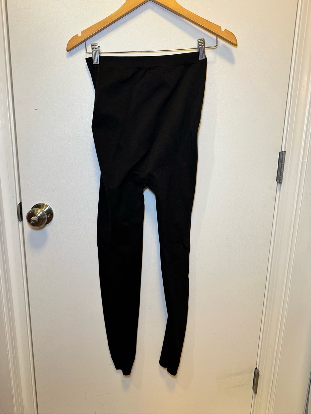 High-Waist Black Maternity Leggings with Supportive Panel - Picture 2 of 4